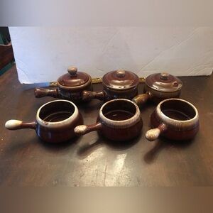 Vintage French Onion Soup Pots. (6)